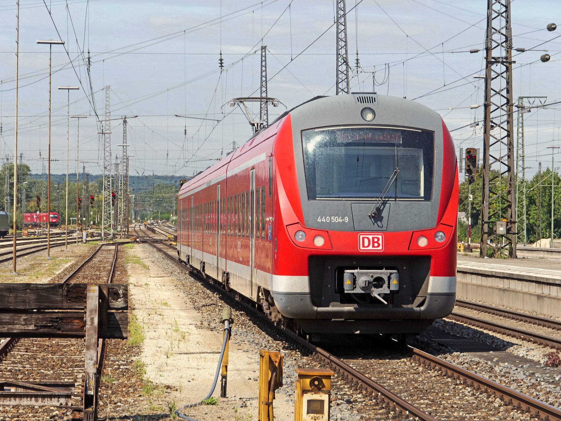  Bahn - Foto: Pixabay.com - Erich Westendarp 