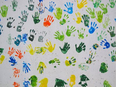 Kinderhände - Foto: Pixabay.com - Wolfgang Eckert
